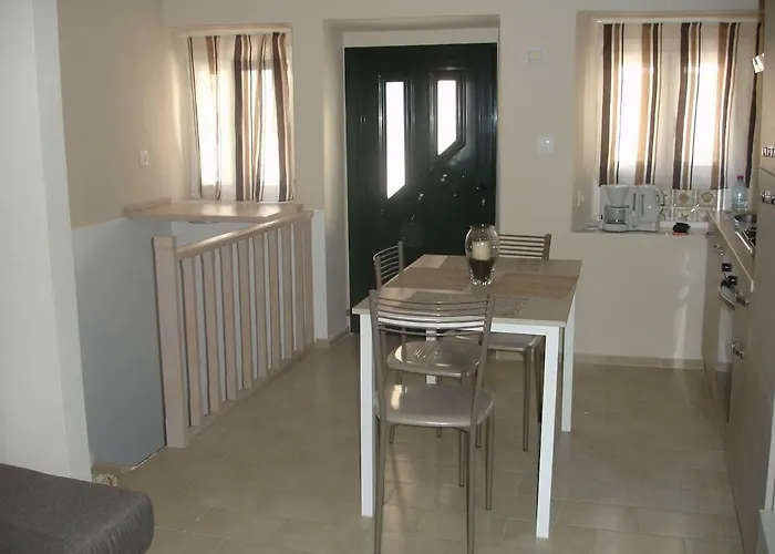 Rambely House 公寓 *